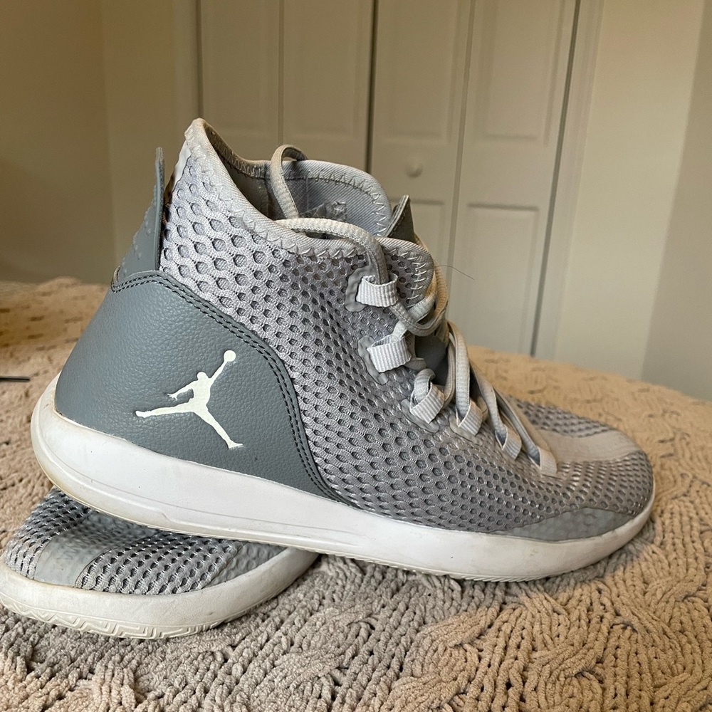 Air Jordan Eclipse Mid - Gray/White - Sz10